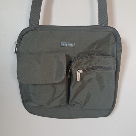 Baggallini Handbags - Baggallini Canyon Crossbody Gray Multi Pocket Adjustable Strap Travel